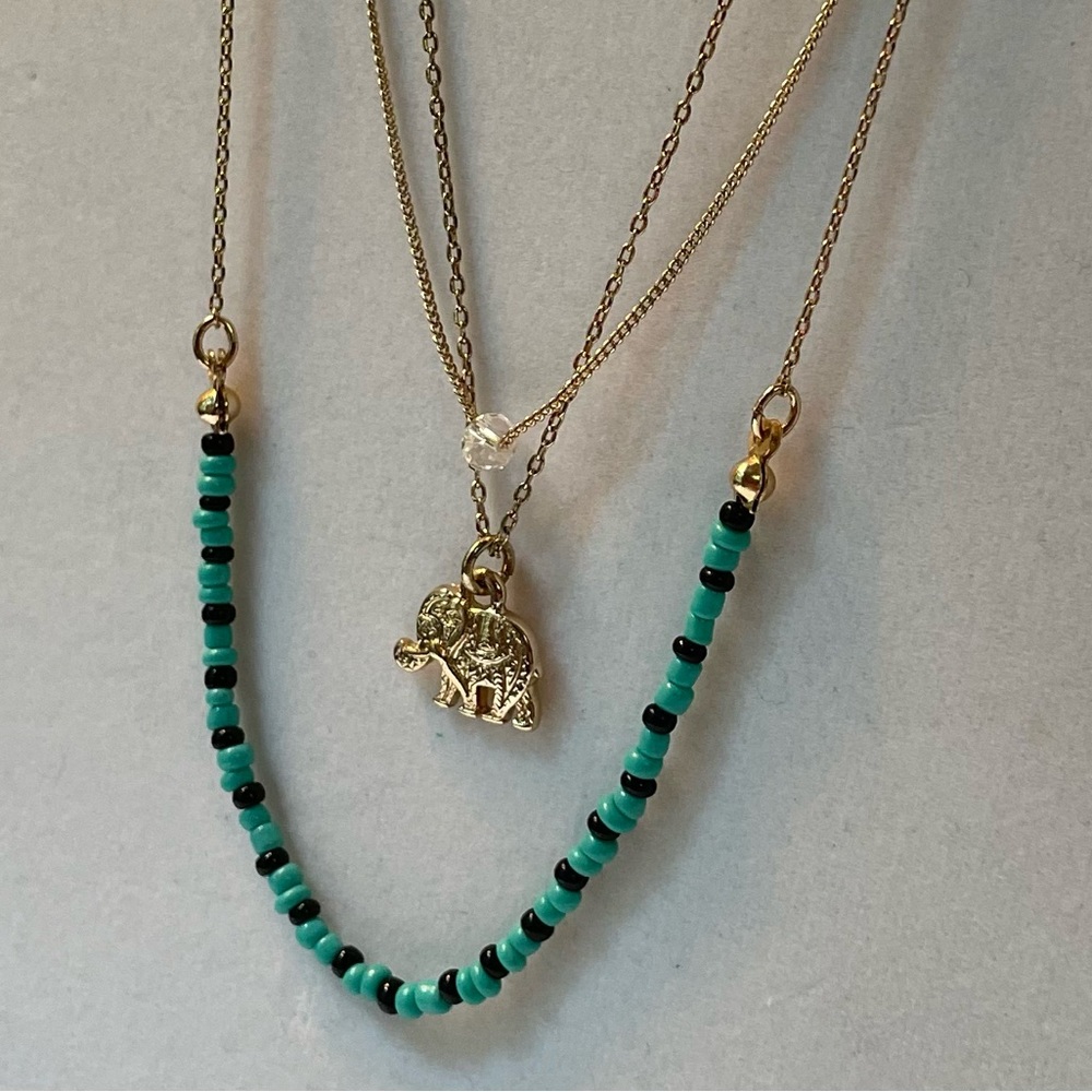 ⭐️FWP Triple Strand Necklace w Elephant Pendant